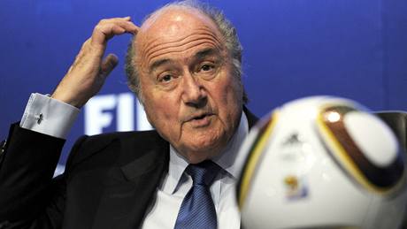 éf Mezinárodní fotbalové federace FIFA Sepp Blatter