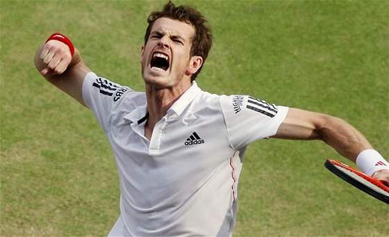 Andy Murray se raduje.
