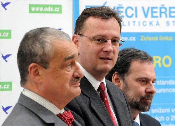 Lídi stran po jednání skupiny K9 o vládní koalici. (15. ervna 2010)