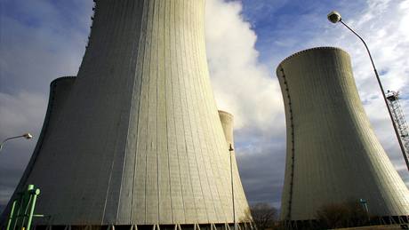 Jaderní elektrárna Dukovany.