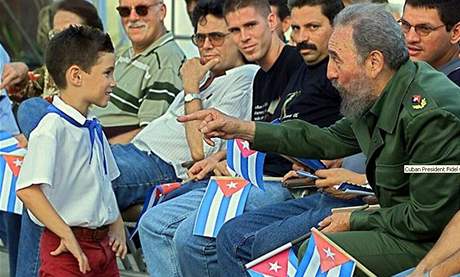 MalElin Gonzles s nkdejm prezidentem Fidelem Castrem (2001)