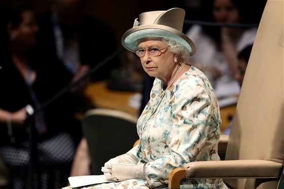 Britská královna Albta II. pronesla projev na pd OSN. Vévoda z Edinburghu naslouchal v publiku. (6. ervence 2010)