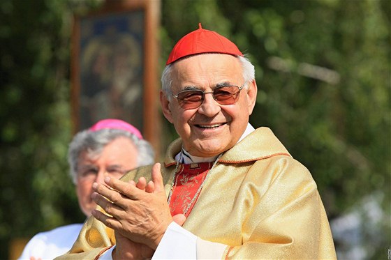 Cyrilometodjskou mi pro patnáct set poutník slouil v Mikulicích kardinál Miroslav Vlk (5. ervenec 2010)