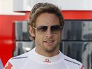 Jenson Button z McLarenu na okruhu Silverstone