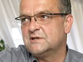 Ministr financ a mstopedseda TOP 09 Miroslav Kalousek pi rozhovoru pro iDNES.cz. (8. ervence 2010)