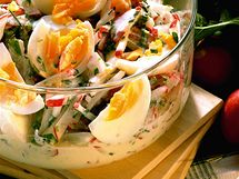 Dopřejte si vitamíny. Ochutnejte svěží letní saláty třeba ...