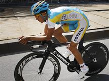 Trnink ped startem slavn Tour de France. Alberto Contador
