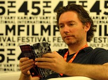 Reisr Kevin Macdonald na 45. filmovm festivalu v Karlovch Varech