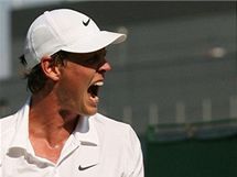 Tom Berdych a Rafael Nadal ve finle Wimbledonu