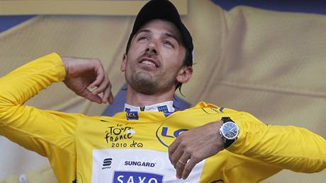 Fabian Cancellara se po prologu oblékl do lutého trikotu