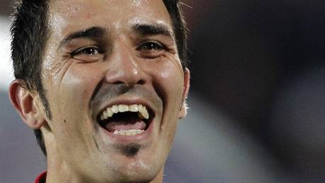 JE TAM! �pan�lský úto�ník David Villa se raduje z gólu, který jeho tým posunul do semifinále.