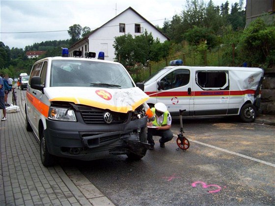 Nehoda sanitek v Batovicích na Trutnovsku