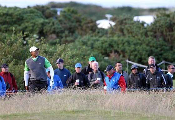 Tiger Woods se na British Open vnuje víc he ne divákm.