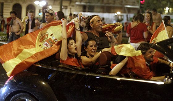 Oslavy titulu mistr svta ve fotbale ovládly noní ivot v hlavním mst Madridu.