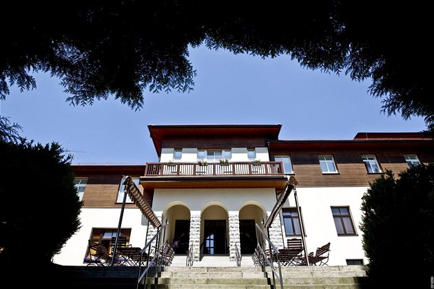 Superlevné rekreaci poslanc� v Lipnici nad Sázavou je konec. Od listopadu zaplatí dvojnásobek.