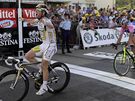 Triumf Marka Cavendishe, kterého ve spurtu 11. etapy Tour de France marn stíhal  Alessandro Petacchi.