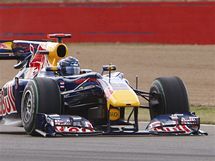 Sebastian Vettel bhem trninku na okruhu Silverstone.