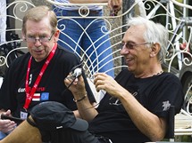 Vclav Havel s Janem Malem pi naten Odchzen
