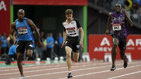 Asafa Powell, Christophe Lemaitre a Usain Bolt (zleva) na mítinku Diamantové ligy v Pa�í�i