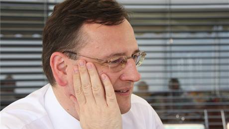 Petr Neas po setkání se slovenskou premiérkou Ivetou Radiovou