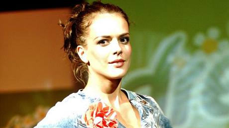 Here�ka Andrea Kereste�ová jako modelka