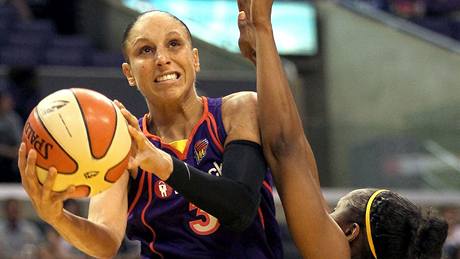 Diana Taurasiová v dresu Phoenixu Mercury, týmu zámoské WNBA.