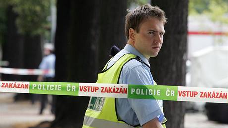 na ulici Hlinky v Brn� byla p�e ruským konzulátem nahlá�ená bomba.