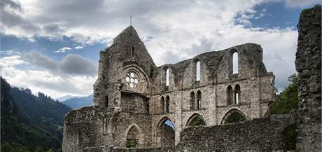 Zbytky cisterciánského klátera d'Aulps u vesnice Saint-Jean-d'Aulps ve Francii.