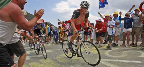 Legendární Lance Armstrong byl hvzdou 16. etapy Tour de France. Od startu do cíle byl v úniku.