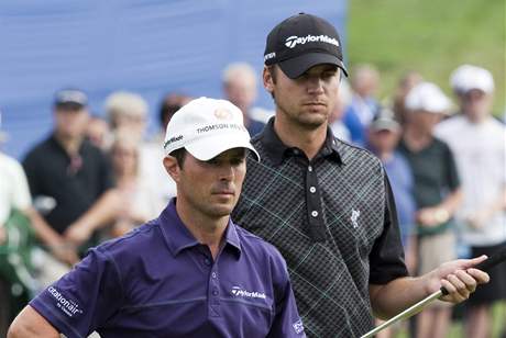 Mike Weir (vlevo) a Sean OHair, Canadian Open, 2. kolo