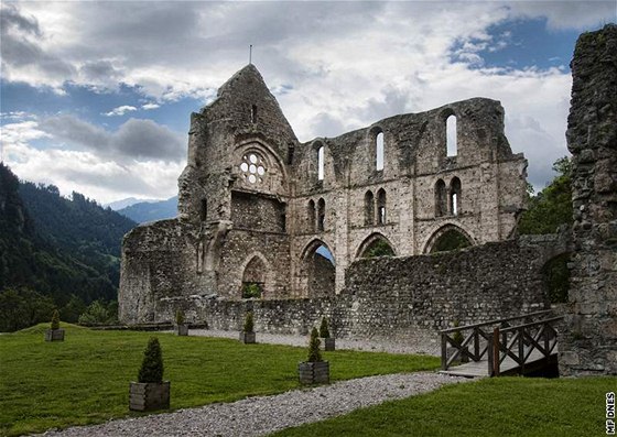 Zbytky cisterciánského klátera d'Aulps u vesnice Saint-Jean-d'Aulps ve Francii.