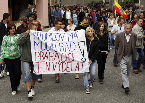 V Moravském Krumlov se v nedli odpoledne seli odprci sthování Slovanské epopeje do Prahy