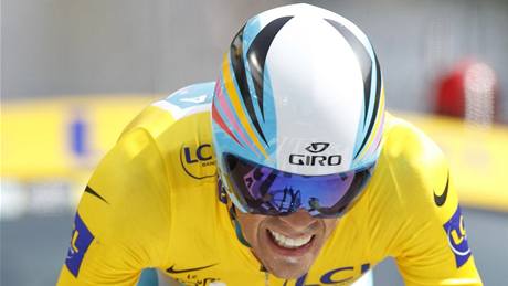 Alberto Contador zvládl časovku a bude se radovat z vítězství na Tour de France