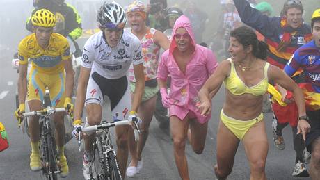 Cyklisté plhají na Tourmalet pi Tour 2016