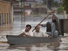 Po monzunech se pod vodou ocitly celé pákistánské vesnice
