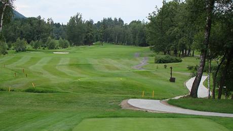 Golfové h�i�t� Old Course v �eladné, jamka �. 1.