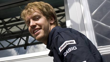 Sebastian Vettel ml po prvním tréninku na Hungaroringu dvod k úsmvu.