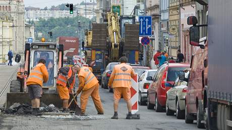 Oprava Klatovské tídy v Plzni komplikuje dopravu v centru