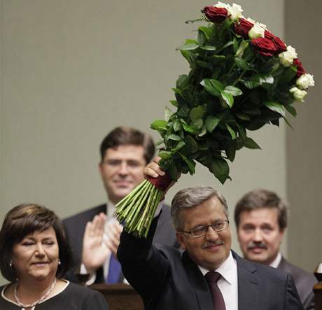 Bronislaw Komorowski se ujal úadu polského prezidenta (6. srpna 2010)