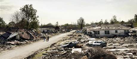 st New Orleans zvan Lower Ninth Ward v prosinci 2005 pot, co radn povolili mstnm nvrat dom po niivch huriknech Katrina a Rita.