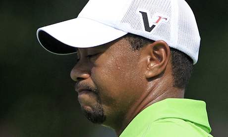 Tiger Woods ve Firestone pedvádí jeden ze svých nejhorích výkon kariéry.
