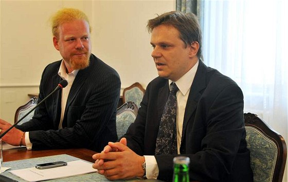 lenové obnovené Národní ekonomické rady vlády NERV se seli na prvním jednání. (5. srpna 2010) 