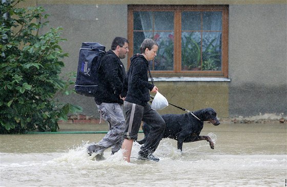 Velká voda a evakuace lidí v Chrastav