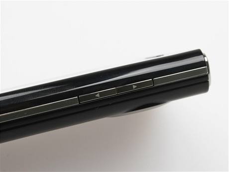 Recenze LG GM360 detail