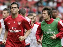 ZLONCI KANONI. Tom Rosick (vpravo) na trninku Arsenalu vedle Cesca Fabregase.