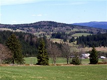 Pohled přes hranici na německou obec Bischofsreuth