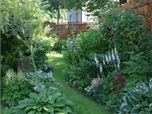 Kle se podailo mistrn skloubit venkovskou babikovskou zahradu s anglickm stylem 