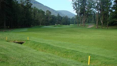 Golfové h�i�t� Old Course v �eladné, jamka �. 10.