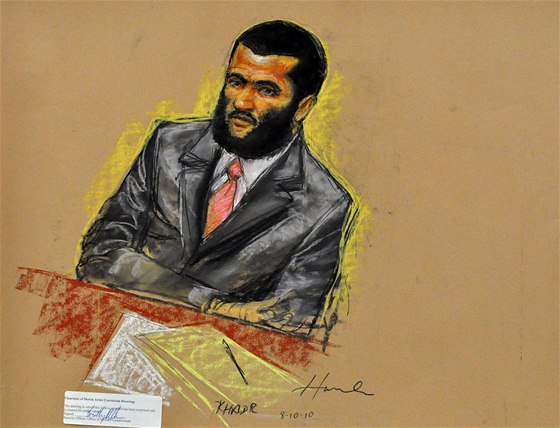 Údajný terorista Omar Khadr ped soudem na Guantánamu