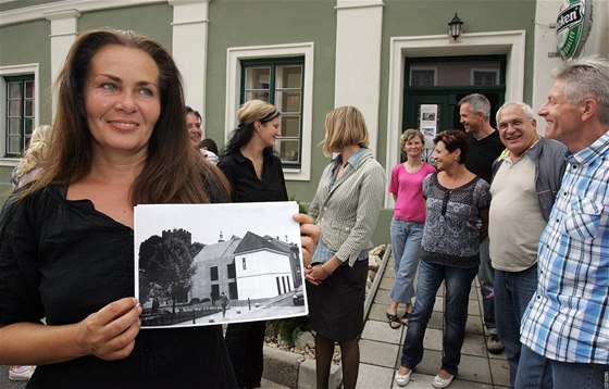 V centru bývalého idovského ghetta v Mikulov má vyrst moderní galerie. Místní ale zámr investora kritizují a sepsali proti nmu protest